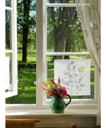 Emma Sjodin: Windowshade (31 x 31cm), Bellflower