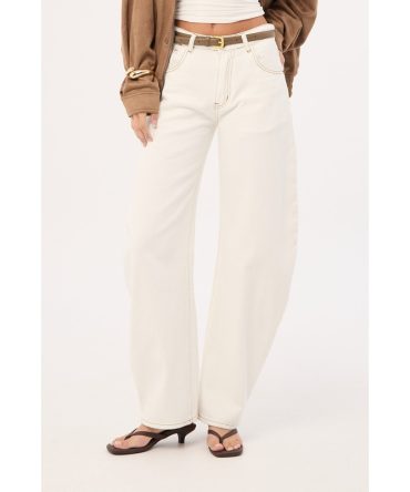 Lioness Horseshoe Barrel Jean Porcelain