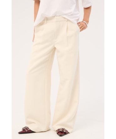 Perfect Stranger Lupa Mid Rise Pleated Pant Cream