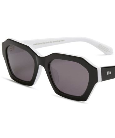 KINETIC BLACK WHITE/SMOKEY GREY LENS