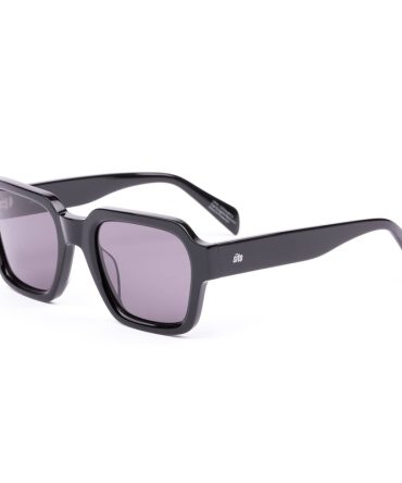 Leroy black/smokey grey lens