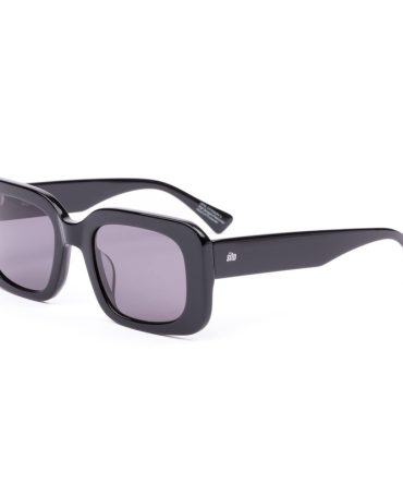 Indi black/smokey grey lens